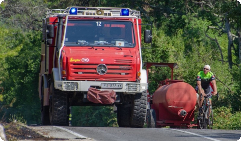 Nakon dva sata gašenja požari u Marčani stavljeni pod kontrolu-128838