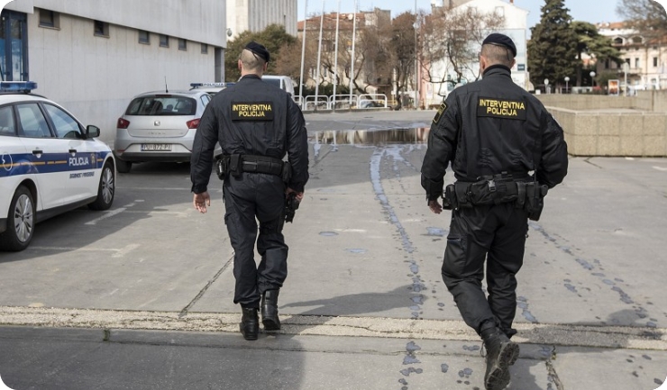 Recidivist u prometu dobio 17 dana zatvora-126827