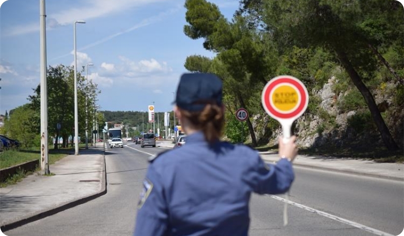 Vozio pod zabranom i odbio testiranje na prisutnost droga pa završio u policijskoj postaji-155846