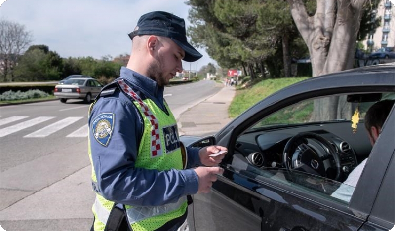 Upravljao pod utjecajem alkohola i droge, a kod sebe i posjedovao drogu-157528