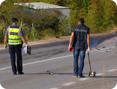 Vozila prebrzo i pod utjecajem alkohola pa udarila u ogradu kuće-125298