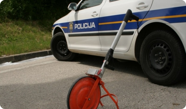 Teško ozlijeđena pješakinja u Dukićevoj ulici u Puli-160504
