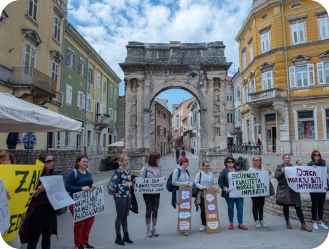 Pula: Odgojitelji na trgovima traže Zakon ZA jednakost-126412