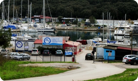 U lučici Delfin preminuo 73-godišnjak nakon pada u more-161480