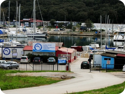 U lučici Delfin preminuo 73-godišnjak nakon pada u more-161480