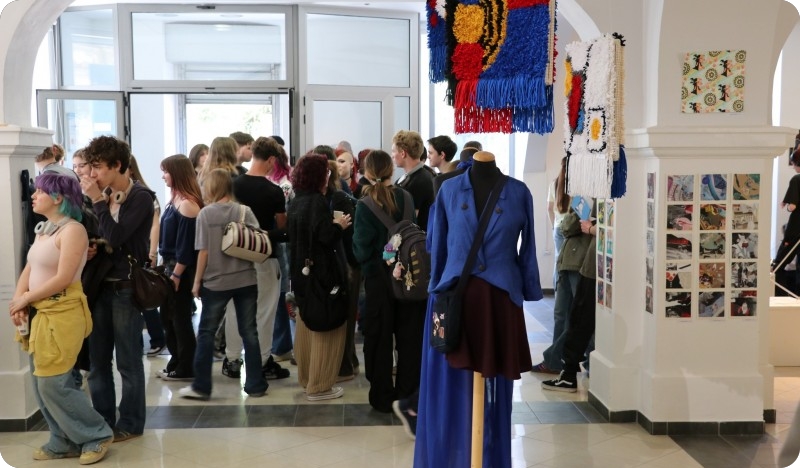 Jubilarna izložba ŠPUD-a okupila učenike, profesore i roditelje-160206