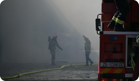 U požaru je stradao kompletni inventar,radni stroj - viljuškar i motocikl-160310