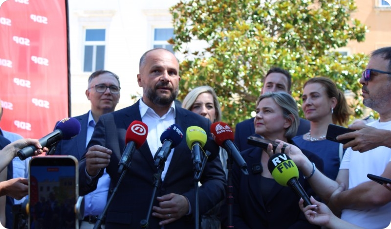 (VIDEO) Hajdaš Dončić, Benčić i Radolović u Puli: Cijene rastu, građani sve teže žive-161539