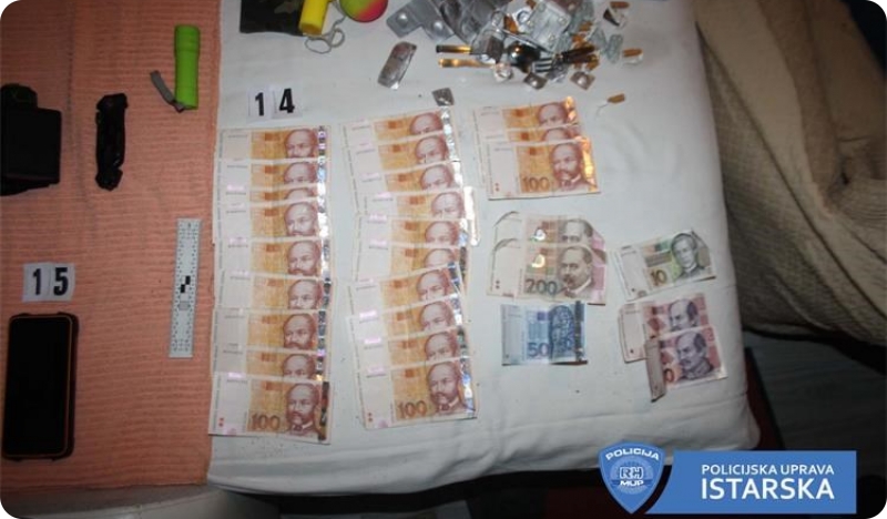 Rovinjska policija privela razbojnika-122343