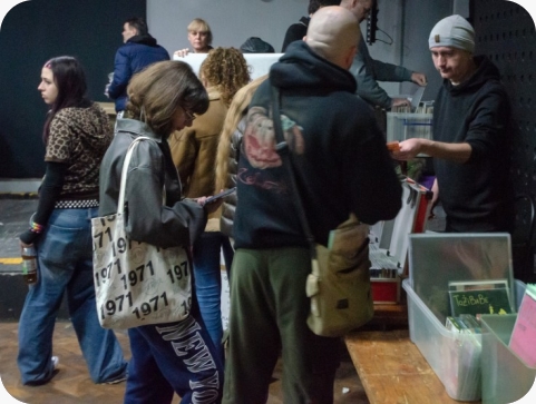 Vinili, majice, bedževi i dobra ekipa - u Rojc stiže prvi ovogodišnji Rock buvljak-158501