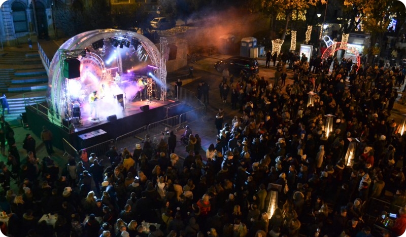 Advent 2025 u Puli: Trg Portarata nudi bogat i šarolik glazbeni program-155350