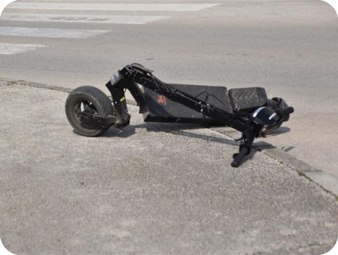 Pula: Vozio “prejak” romobil pa ostao bez njega-160249