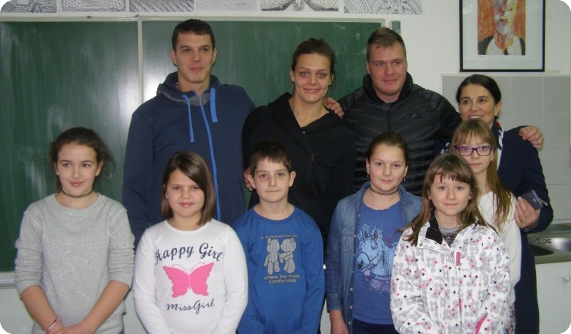 Susret učenika sa Sandrom Perković-64869