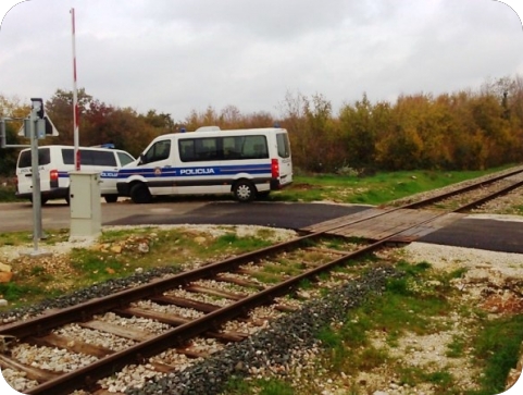 U Buzetu sletjela na željezničku prugu pod utjecajem alkohola-150006