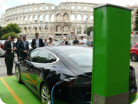 U Puli otvorena stanica za punjenje električnih vozila - VIDEO-58600