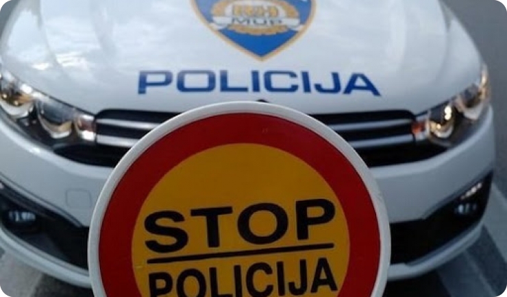 Na području Svete Nedelje pod utjecajem alkohola oštetio vozila pa pobjegao-126024
