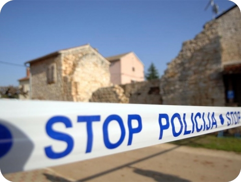 Muškarac ukrao povijesnu kamenu klupu iz Krnice, šteta se mjeri u tisućama eura-158014