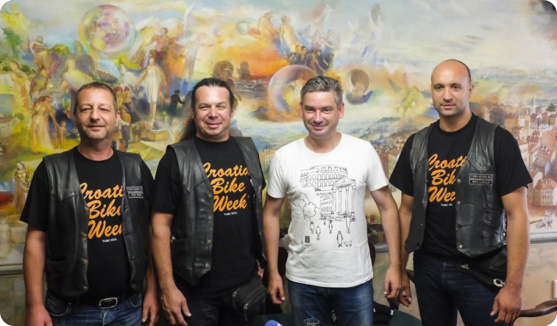 Članovi moto kluba Twin Horn na prijemu kod Miletića-70906