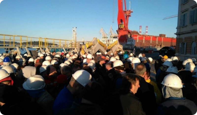 Nezadovoljni radnici izašli pred upravu Uljanika - VIDEO-84861