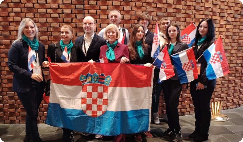 Učenici pulske Škole za turizam, ugostiteljstvo i trgovinu među najboljima u Europi!-156456