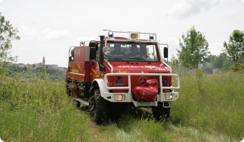 Iz plinske boce curio plin koji je zapalio kamp kućicu-156539