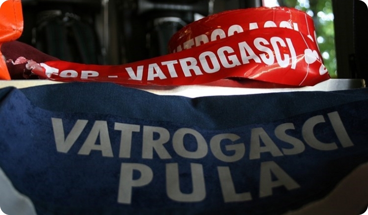 Požar u napuštenoj zgradi-156870