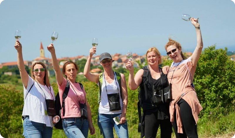 Objavljeno ime dobitnice ulaznica za “WINE & WALK 2022.”-126936