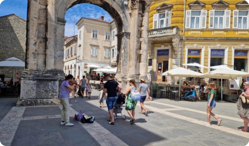 Kome smetaju ulični svirači ? -138601