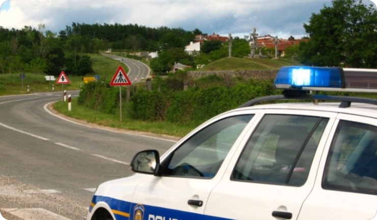 Žminj: Teško ozlijeđena 21-godišnjakinja u prometnoj nesreći-127443